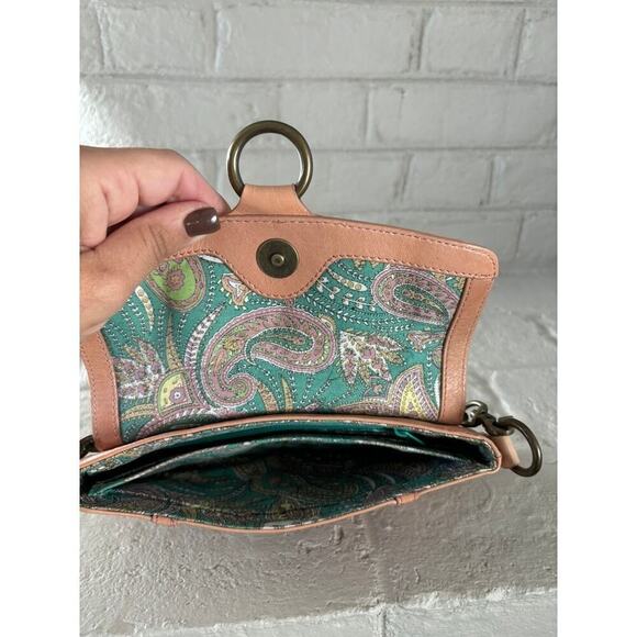 Hobo International Leather Clutch /wallet Hand Bag Coral Pink 9” X 5” - Picture 8 of 9